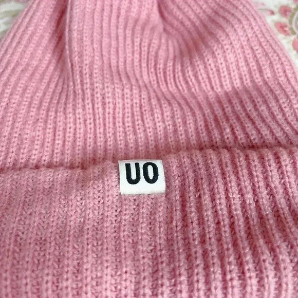 NWT UO Light Pink Winter Hat Beanie With Pompom Ballerina Pink Coquette - Picture 3 of 6